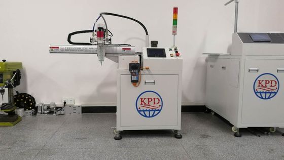 Transformatorpottenmachine met hars