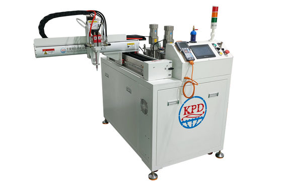Automatische dispenser voor het meten van epoxyhars voor twee componenten van polyurethaan