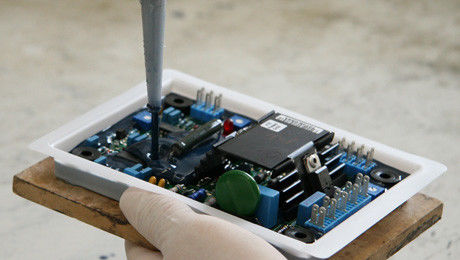 PCB automatische lijmverspreidingsverhouding Meng- en potmachine voor elektronische ontstekers
